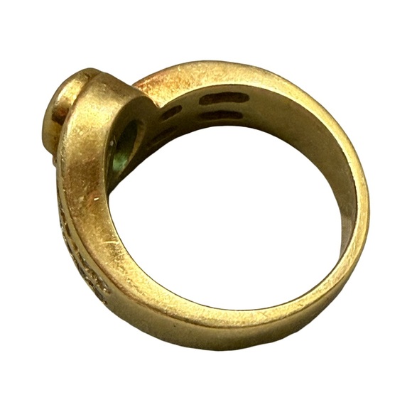 Solid 18k Gold Emerald Ring with Diamonds! - Picture 6 of 16